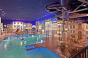 Venetian Indoor Water Park | Maple Grove, Minnesota Waterpark