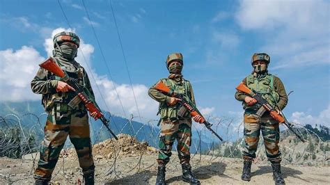 J-K: Indian Army thwarts Pakistan's infiltration bid in Uri | Latest ...