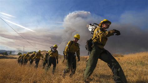 Wildfires near Castaic, elsewhere in California spur evacuations amid ...