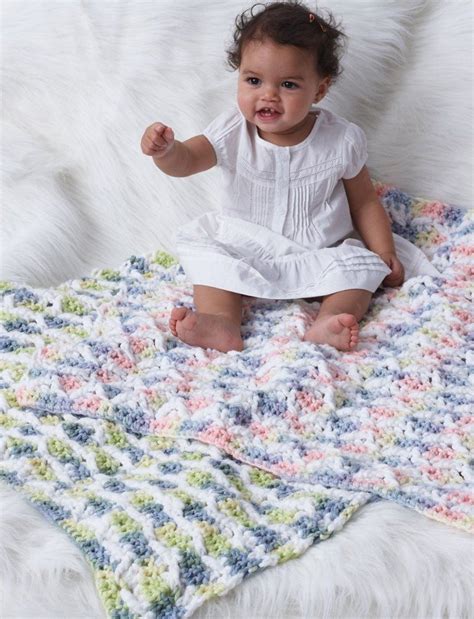 Baby Blanket in Bernat Softee Chunky | Knitting Patterns | LoveCrafts ...