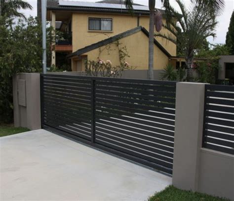 When Is It Time To Get A New Gate? — Harwell Design - Fences, Driveway ...