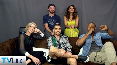 Arrow Cast Previews Final Season 8 | Comic-Con - YouTube