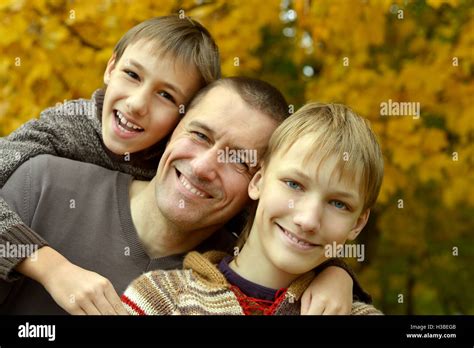 Happy smiling family Stock Photo - Alamy