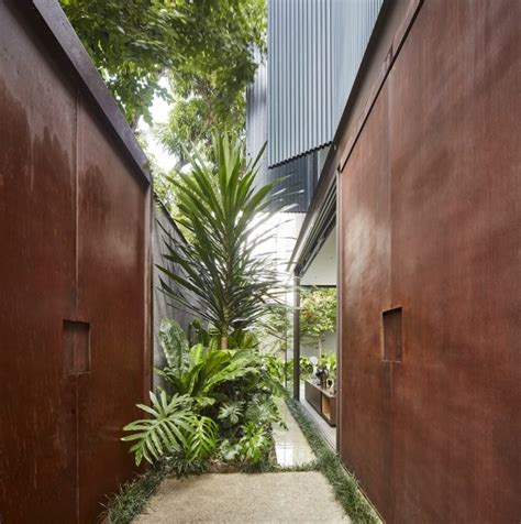 Courtyard plants | Interior Design Ideas