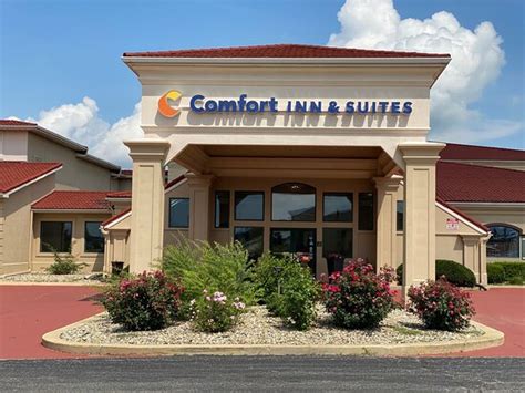 COMFORT INN & SUITES AT I-74 AND 155 (Morton, IL) - omdömen och ...