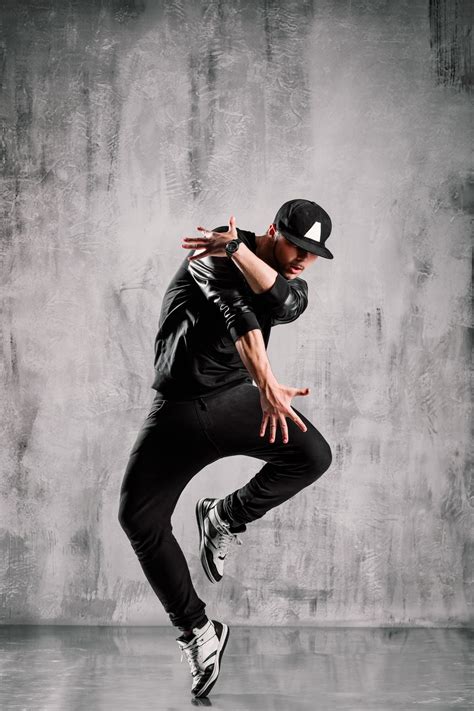 Hip Hop Dance Moves Step by Step | Hip hop dance photography, Hip hop ...