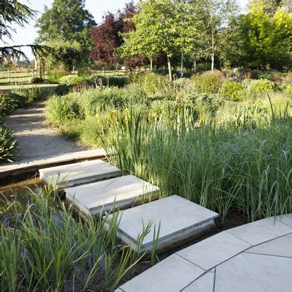 Calm garden ideas for when life and the heat get too much | Ideal Home