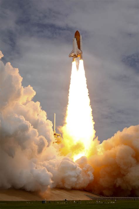 NASA STS-135 Final Space Shuttle Launch Photos | Public Intelligence