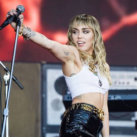 Stream Miley Cyrus live Glastonbury 2019 by pppp | Listen online for ...