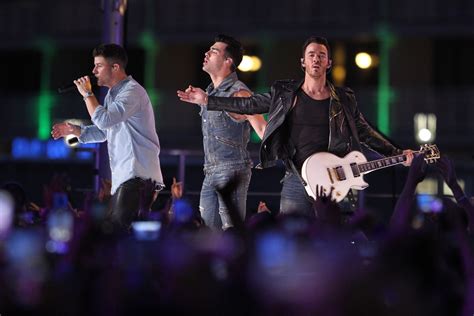 Jonas Brothers tour 2021 includes two New Jersey concerts