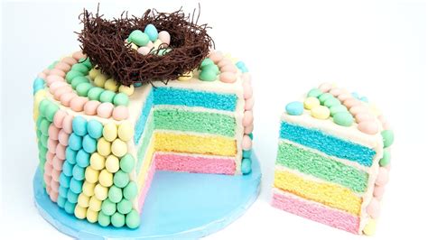 Cadbury Mini Eggs Cake (Chocolate Easter Egg Cake) from Cupcakes and ...