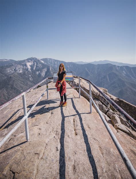 Hiking Moro Rock in Sequoia National Park - The Break of Dawns