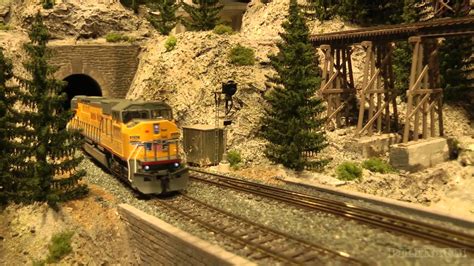 Wonderful US model railroad layout in HO scale - YouTube