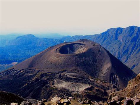 Mount Meru - Hike on a volcano in Arusha National Park