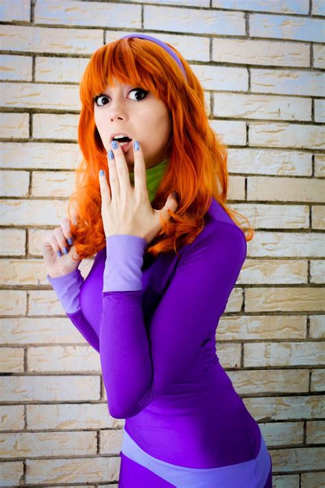 Daphne Blake Cosplay by UncannyMegan on DeviantArt | Daphne blake, Kim ...