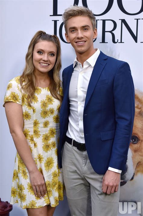 Photo: Stephen and Grace Sharer attend 'A Dog's Journey' premiere in LA ...