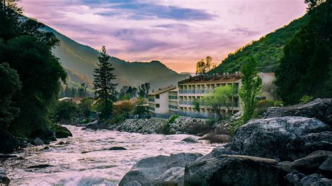 Dog-friendly Yosemite View Lodge