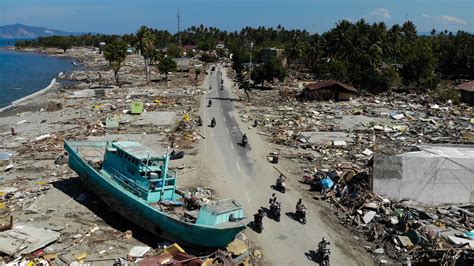 Indonesia: assisting tsunami victims | Humanity & Inclusion Canada