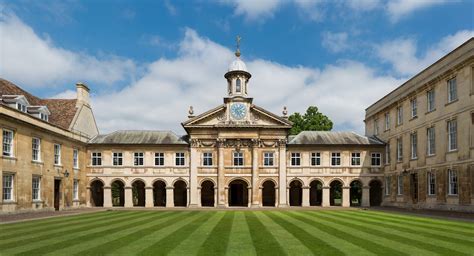 File:Emmanuel College Front Court, Cambridge, UK - Diliff.jpg - Wikipedia