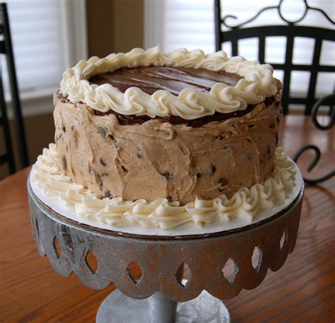 Sister's Baking Co.: Chocolate Chip Cookie Dough Cake