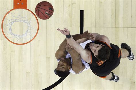 Mercer C Monty Brown to miss second-round game against Tennessee - al.com