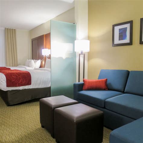 Hotels Regina: Comfort Suites Regina by Choice Hotels - Regina's All ...