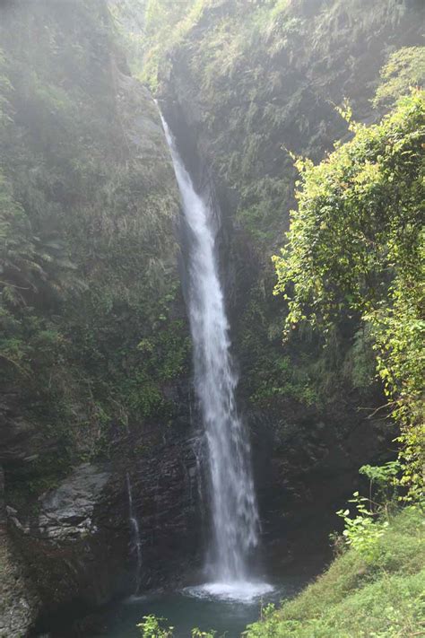 Maolin Valley Waterfall - An Adventurous Hike to a Swim Hole