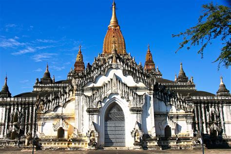 Ananda Temple - The Legendary White-Snow Temple in Bagan