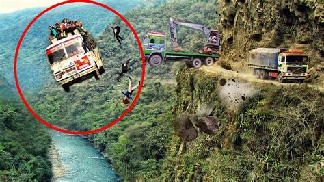 7 Most Dangerous Roads In The World in 2020 | Dangerous roads, Scary ...