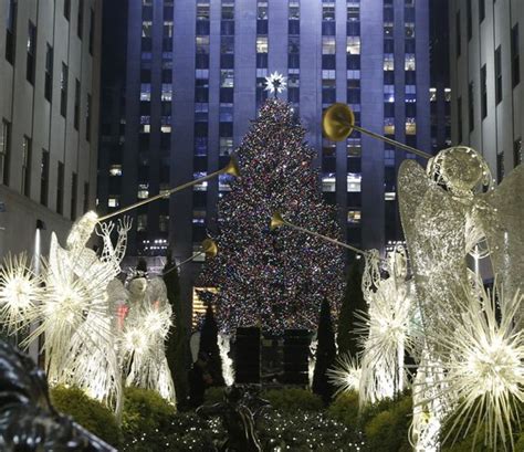 Christmas Decorations Around the World - World inside pictures