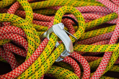 Static vs. Dynamic Rope: What Everyone Must Know - Survival Tech Shop