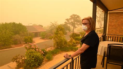 Wildfire smoke and poor air quality can cause body discomfort—here's ...