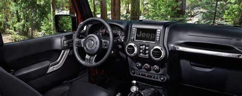 2018 Jeep Wrangler Interior Design & Features | Cornerstone CDJR