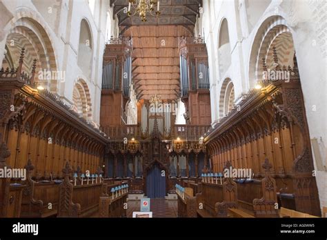 Interior of St Albans Cathedral, St Albans, Hertfordshire GB UK Stock ...