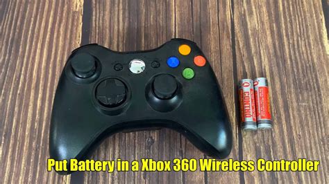 How to put battery in a Xbox 360 Wireless Controller - YouTube