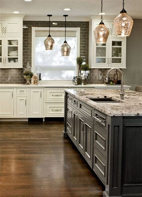 Awesome 56 Awesome Farmhouse Style Kitchen Cabinet Design Ideas. More ...