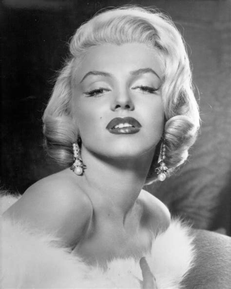 Marilyn Monroe Again - More Beautiful Black & White Portrait Photos ...