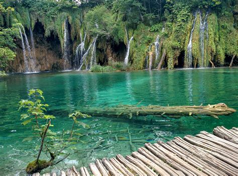 Plitvice Lakes National Park, Croatia [OC] [3200x2368] : r/EarthPorn