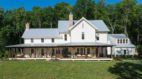 Miley Cyrus' House: A Bucolic $5.8M Tennessee Mansion