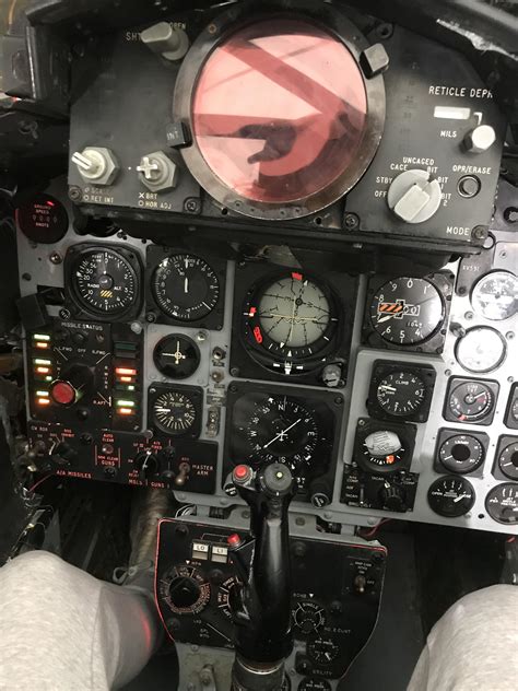 F4-E Phantom cockpit : hoggit