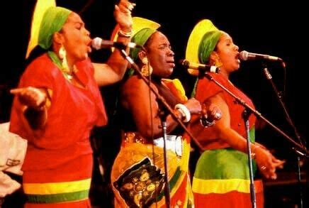 I Threes - Judy Mowatt, Rita Marley, Marcia Griffiths | Bob marley ...