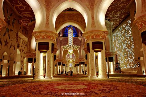 Sheikh Zayed Grand Mosque Photos : Interior, Chandelier, Calligraphy ...