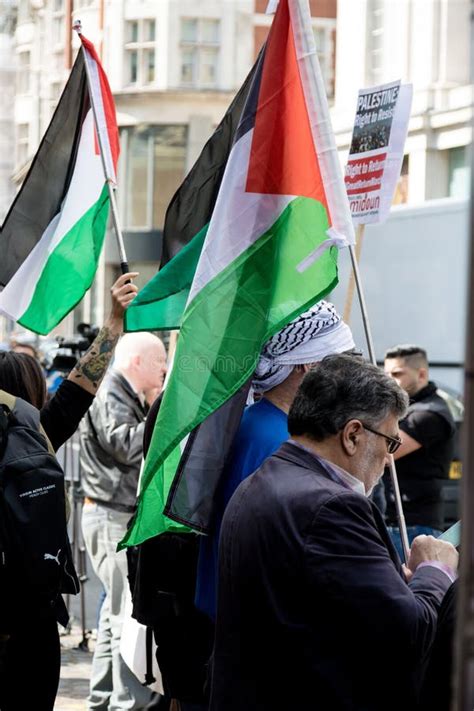 Protest Near the Israeli Embassy London in Support of Palestine ...