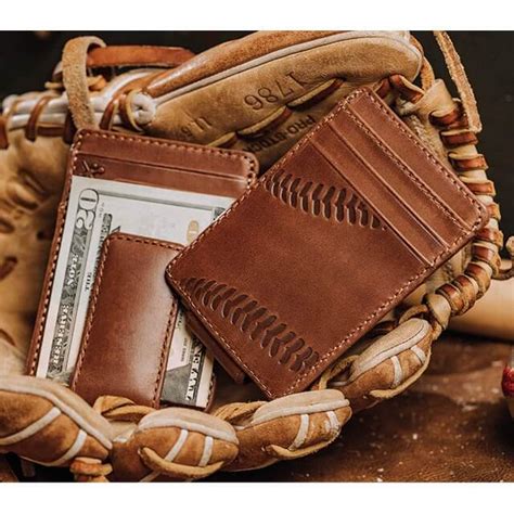 Custom leather men RFID Blocking wallet - Leather products manufacturer