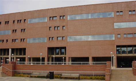 UCONN Library - Storrs, CT - Tri-State Brick of Connecticut, Inc.