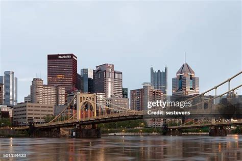 Pittsburgh Skyline Sunset Photos and Premium High Res Pictures - Getty ...