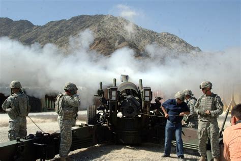 M198 Howitzer | Military.com