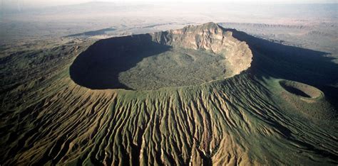 Shield Volcanoes: A Trip on the Lava Train - Articles by MagellanTV