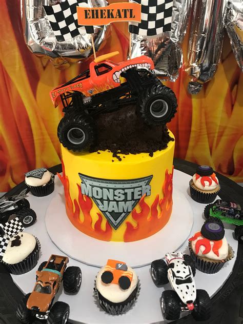 Pin by Mindy Wilson on 3 | Monster truck birthday party ideas cake ...