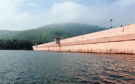 Mullaperiyar Dam - Live Kerala